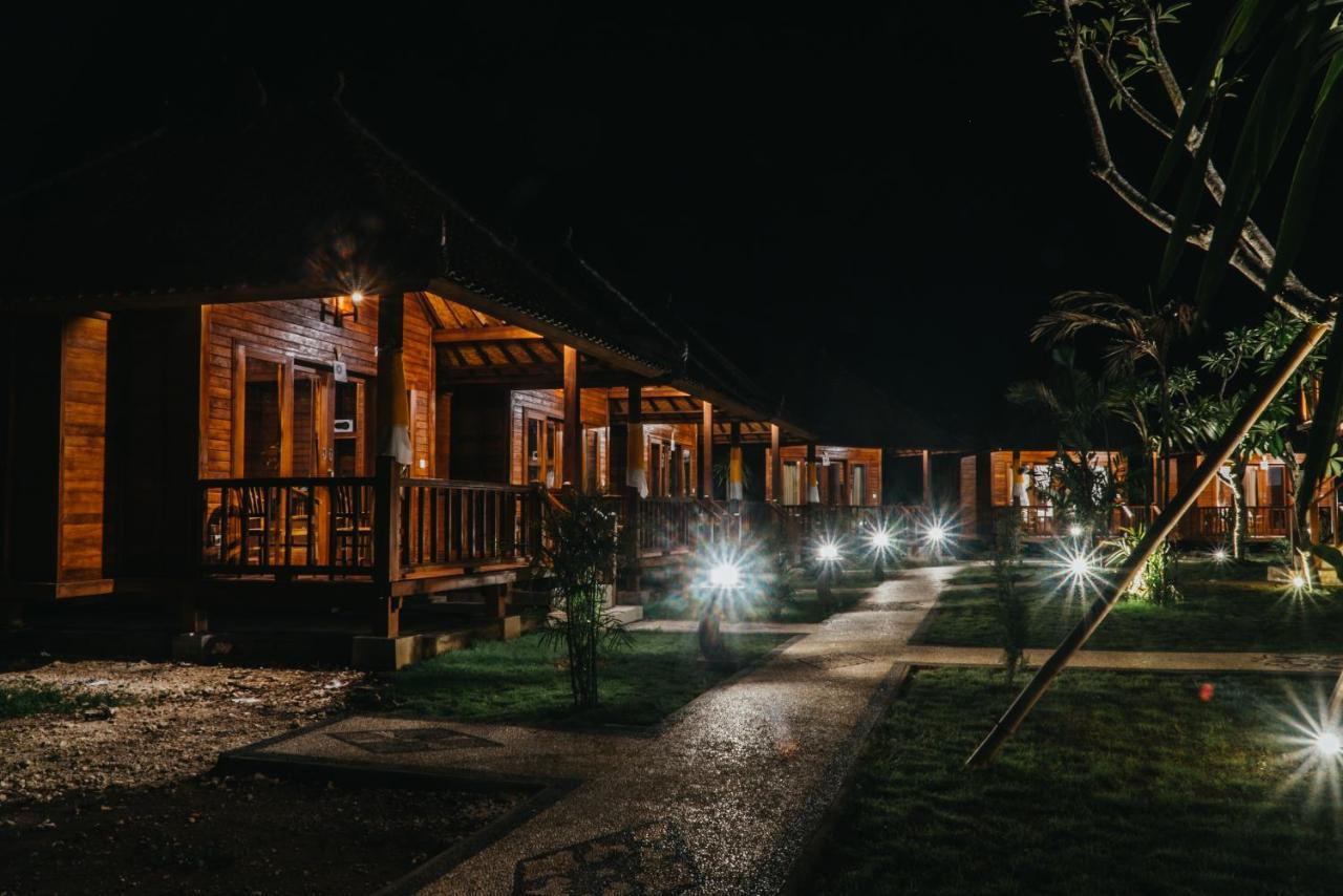 Taman Tirta Villa Nusa Lembongan  Ngoại thất bức ảnh